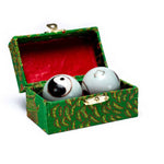 Загрузить изображение в средство просмотра галереи, Ķīniešu Veselības Bumbiņas Yin Yang - White / Green Marbled Ø3.5cm
